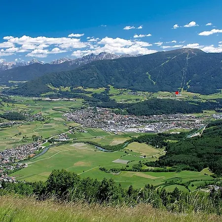 Alojamento de Acomodação e Pequeno-almoço Garni Schorneck 2*